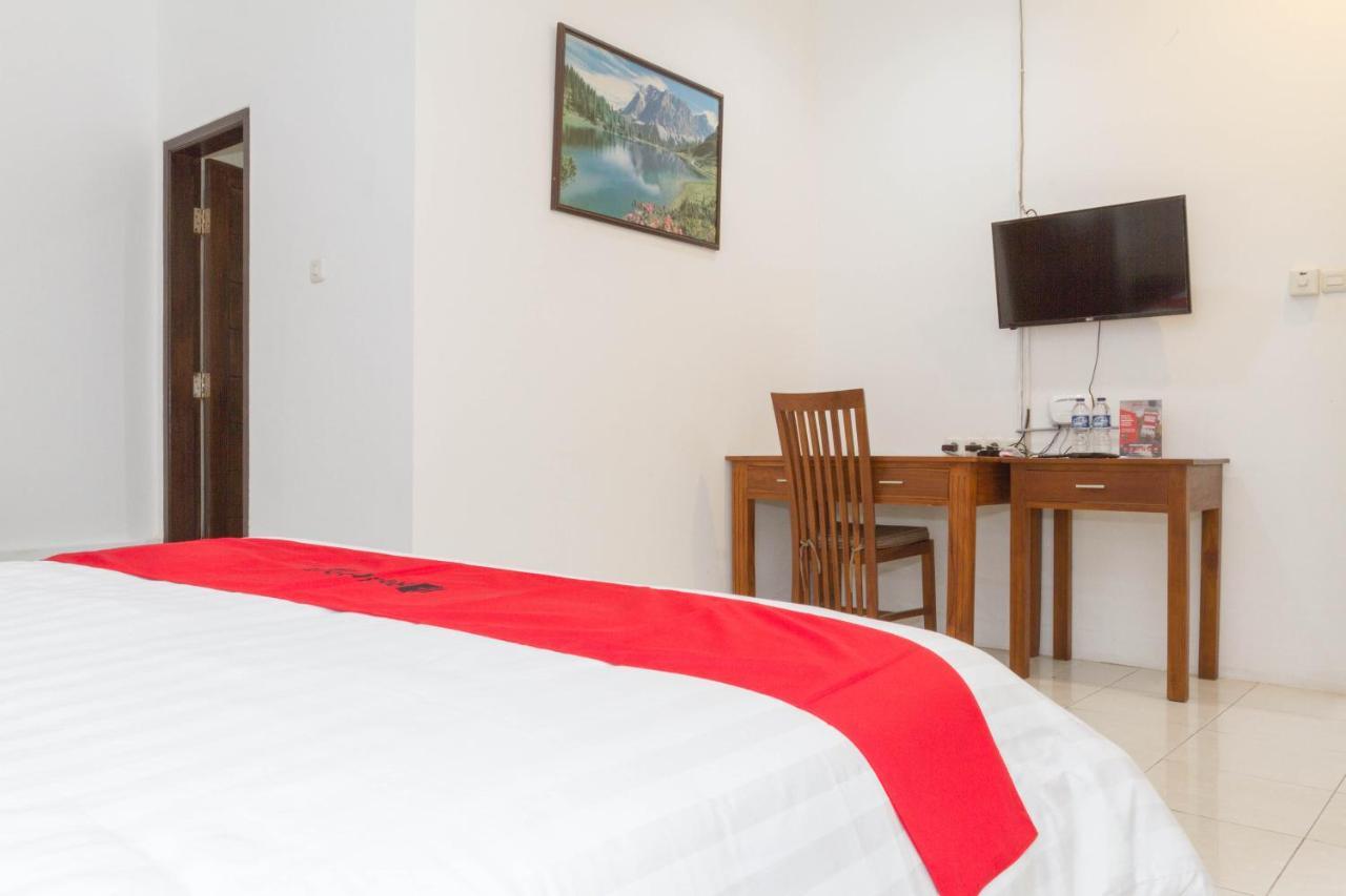 Reddoorz Near Jatinangor Town Square Exterior foto