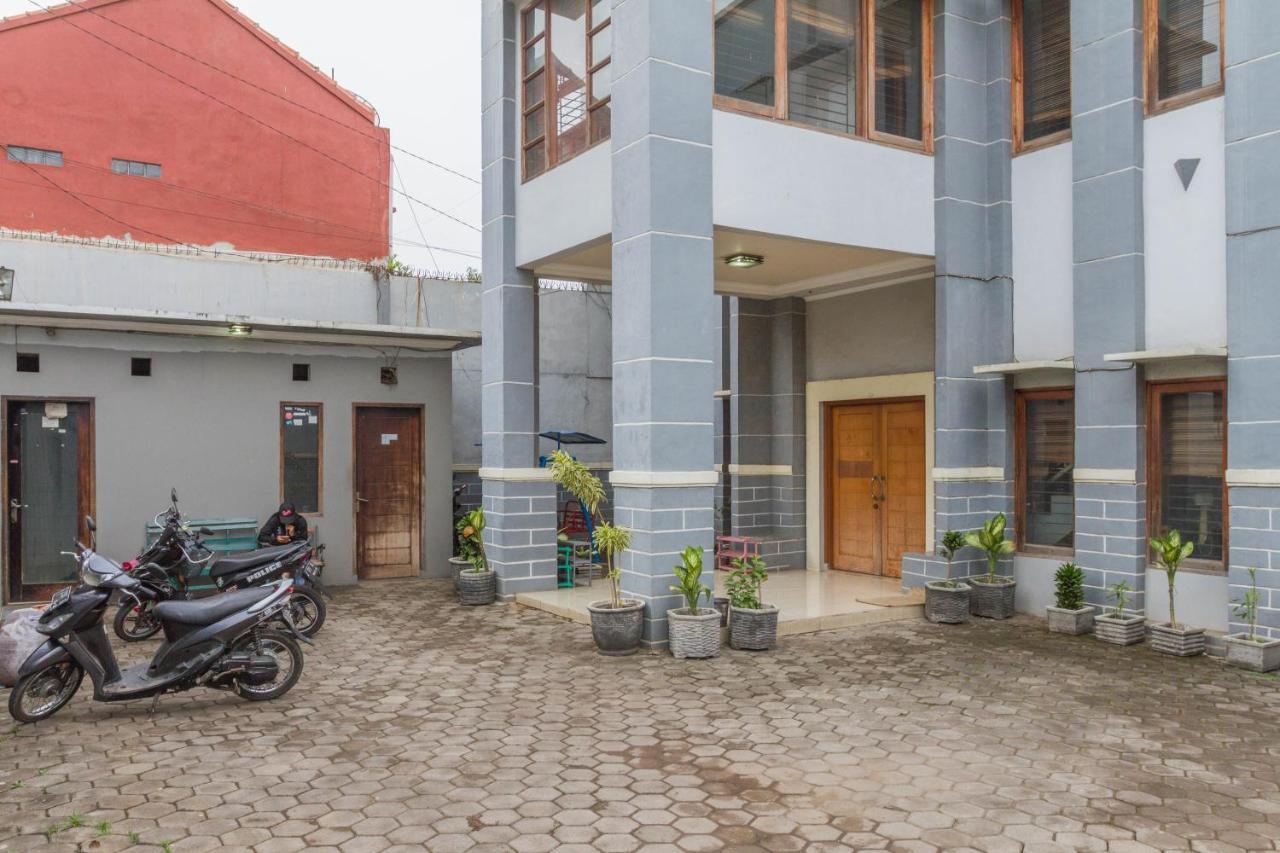 Reddoorz Near Jatinangor Town Square Exterior foto